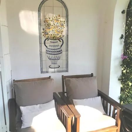 Casa La Duquesa 아파트 *